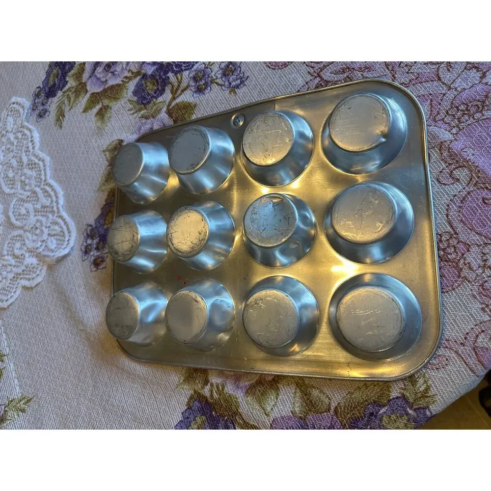 Silicone 12 Cup Muffin Pan Nonstick Brown Cupcake Baking Tray Flexible Bakeware